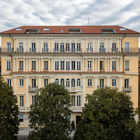 Szálloda Europalace